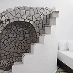 White Haven Cave Home *