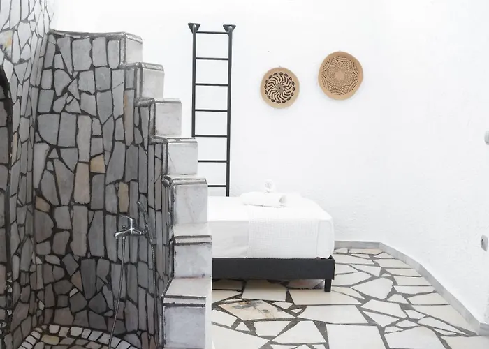 White Haven Cave Villa *