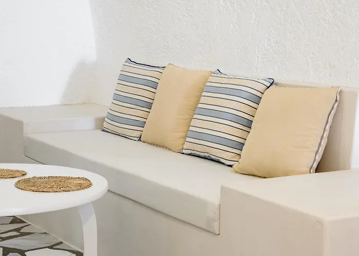 White Haven Cave Villa * Mesaria